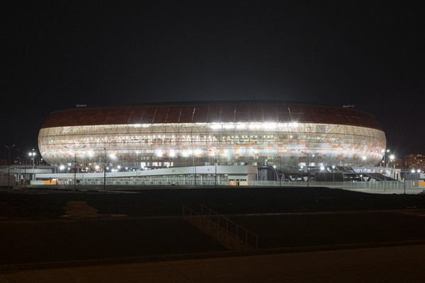 A szaranszki stadion felső karéját a torna után lebontják, így figyelve a 100 %-os kihasználtságra! Kép: Google 